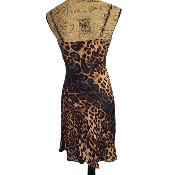 Forever 21 Cheetah Print Silk-like Flowy Lightweight Dress - Picture 2 of 3